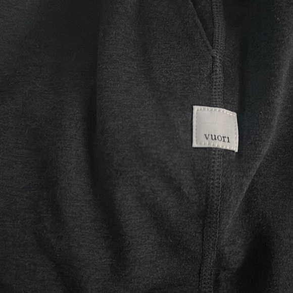 VUORI  Performance Jogger in charcoal heather - Picture 6 of 11